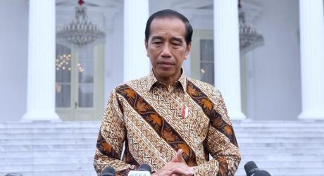 Jokowi Tanggapi Anies soal Demokrasi: Ada yang Maki Presiden, Biasa Saja